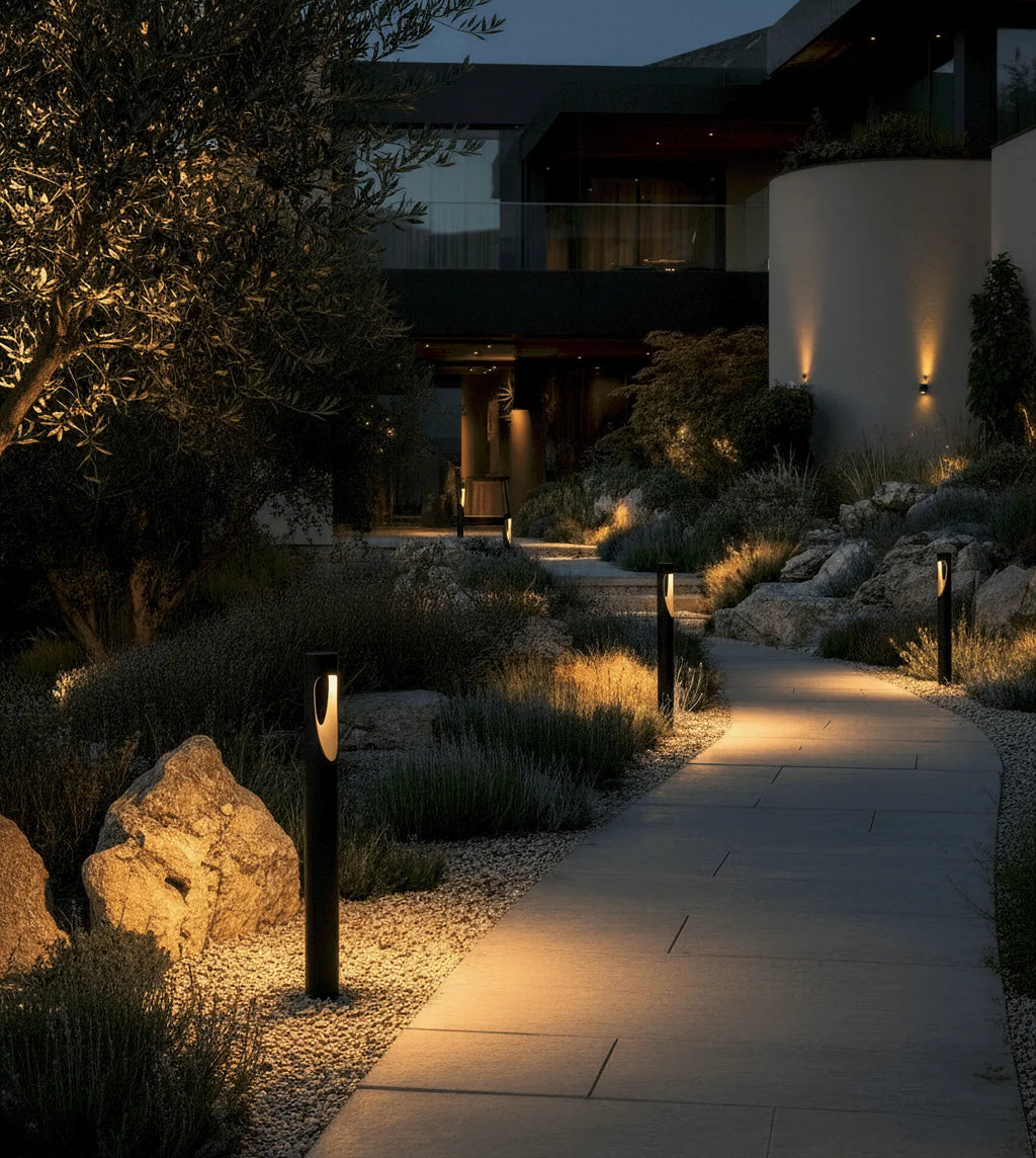 Nilo Outdoor LED Pathway Light