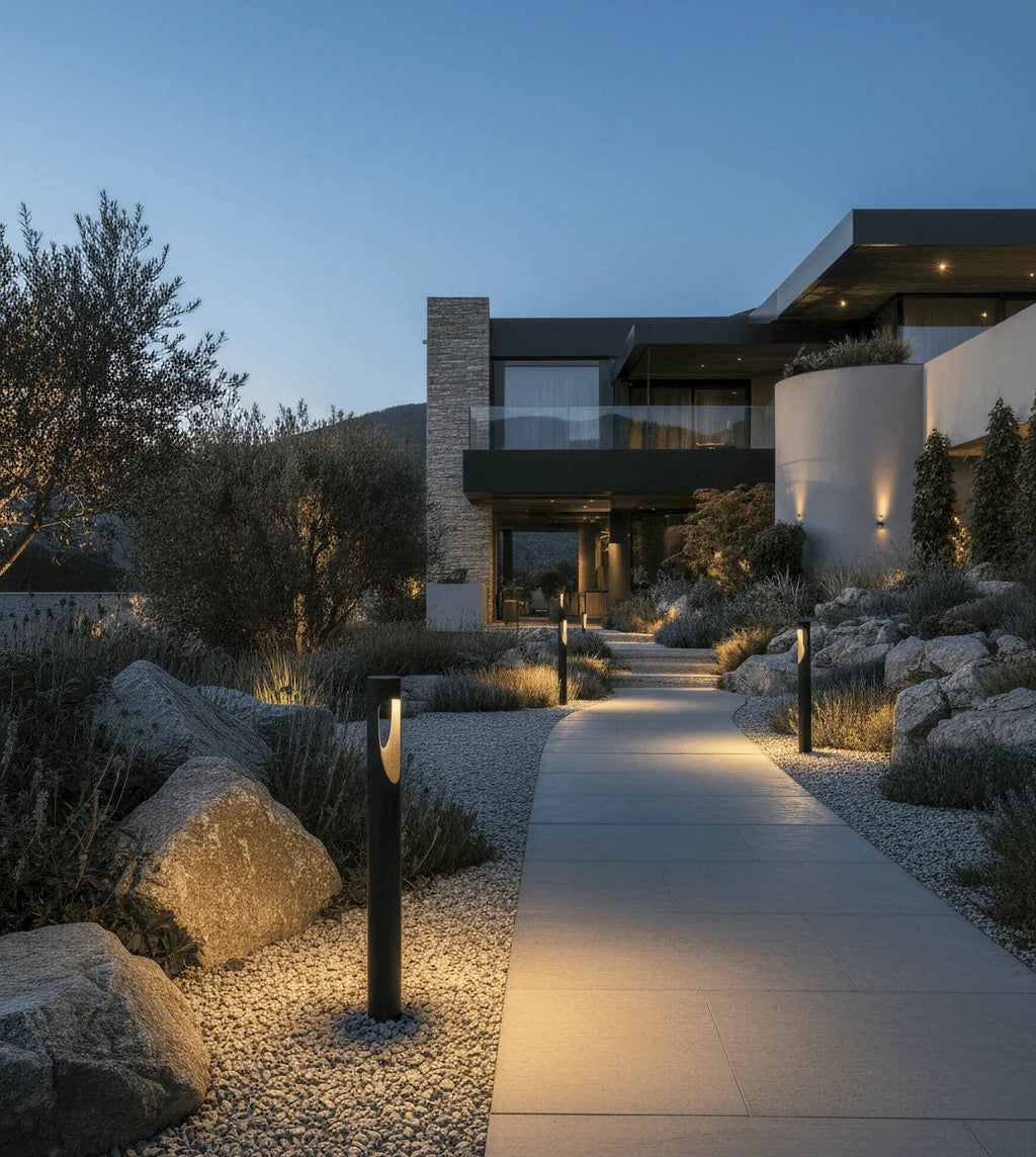 Nilo Outdoor LED Pathway Light