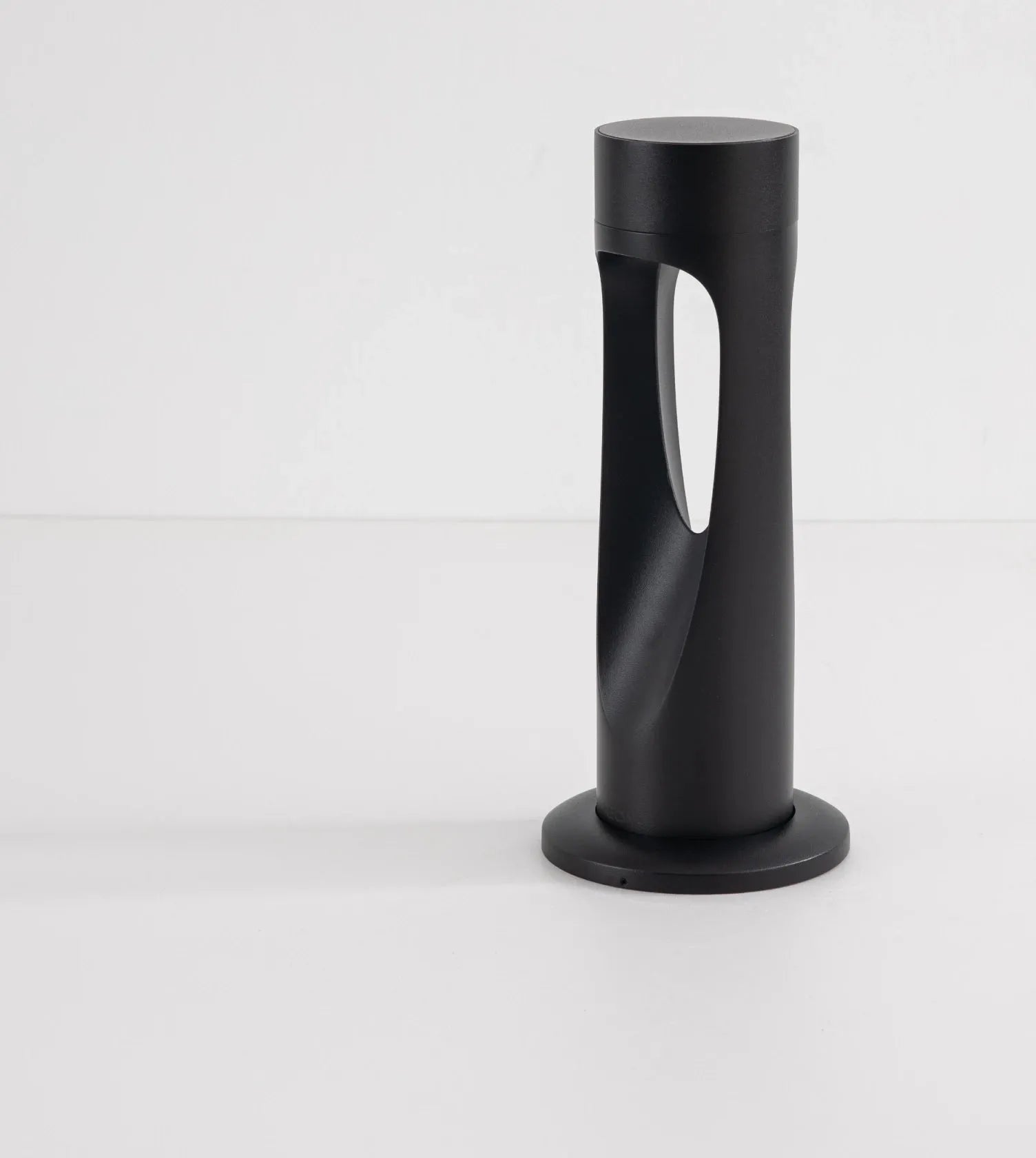 Nilo Outdoor LED Pathway Light