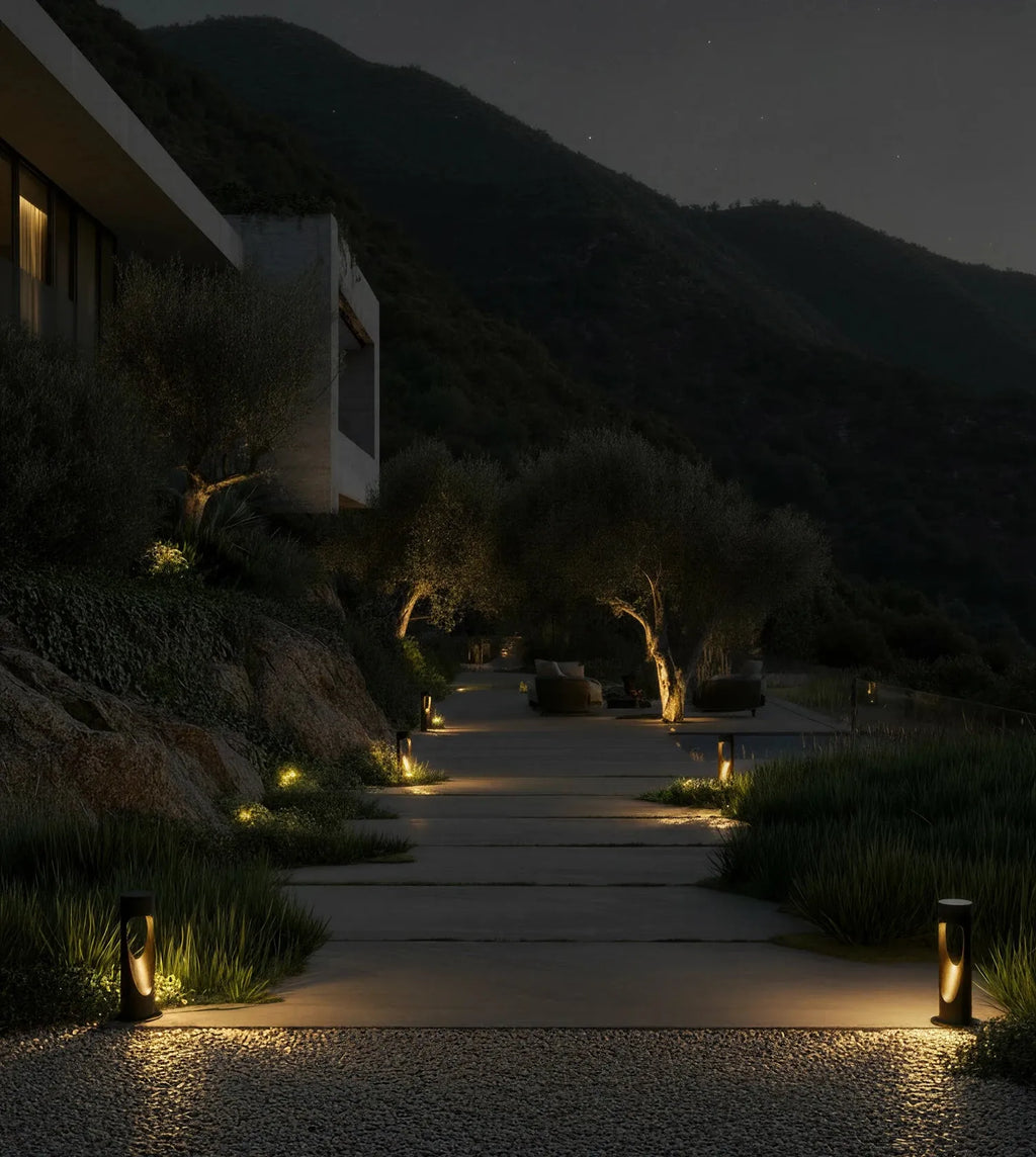 Nilo Outdoor LED Pathway Light
