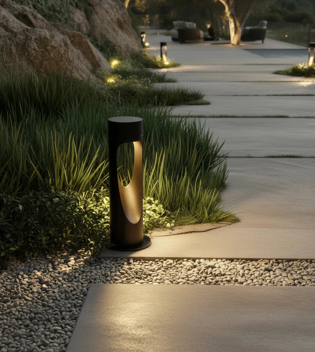 Nilo Outdoor LED Pathway Light
