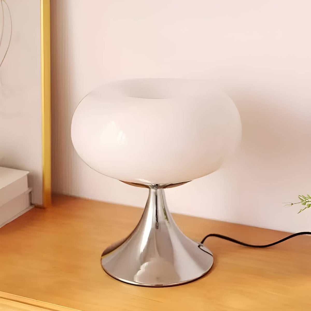 Bauhaus Donut Glass Table Lamp
