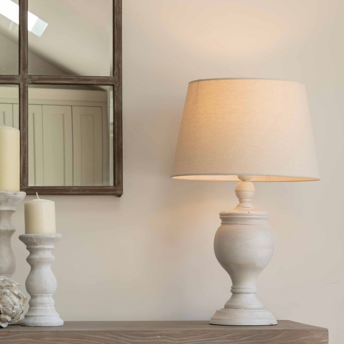 Uthina Table Lamp