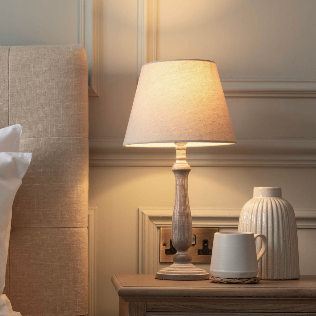 Country Wood Table Lamp