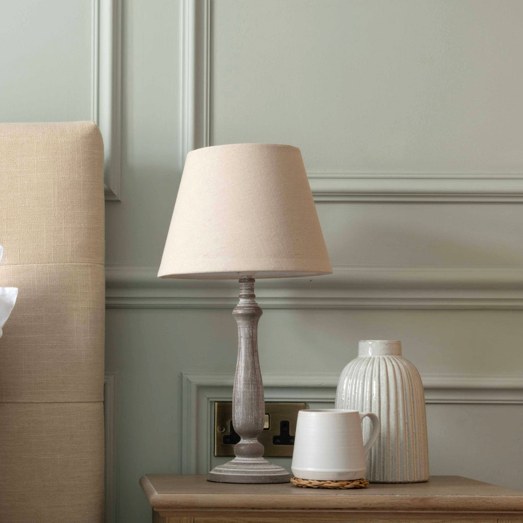Country Wood Table Lamp