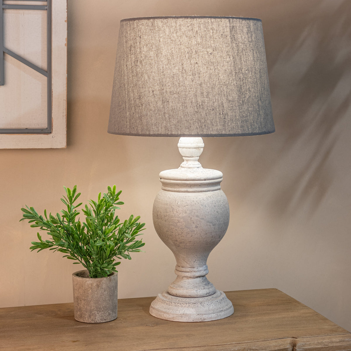 Uthina Table Lamp